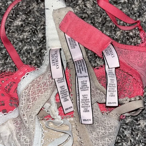 3 Victoria’s Secret lace bras
